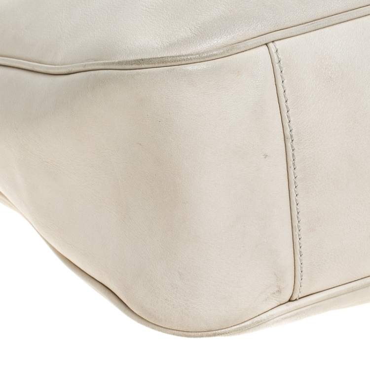 Pre Owned Salvatore Ferragamo Off-White Leather Hobo