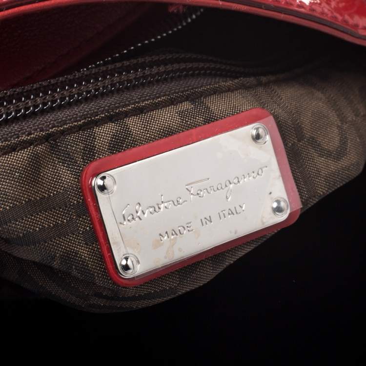 مملوكة مسبقًا Salvatore Ferragamo Red Patent Leather Marisa Satchel