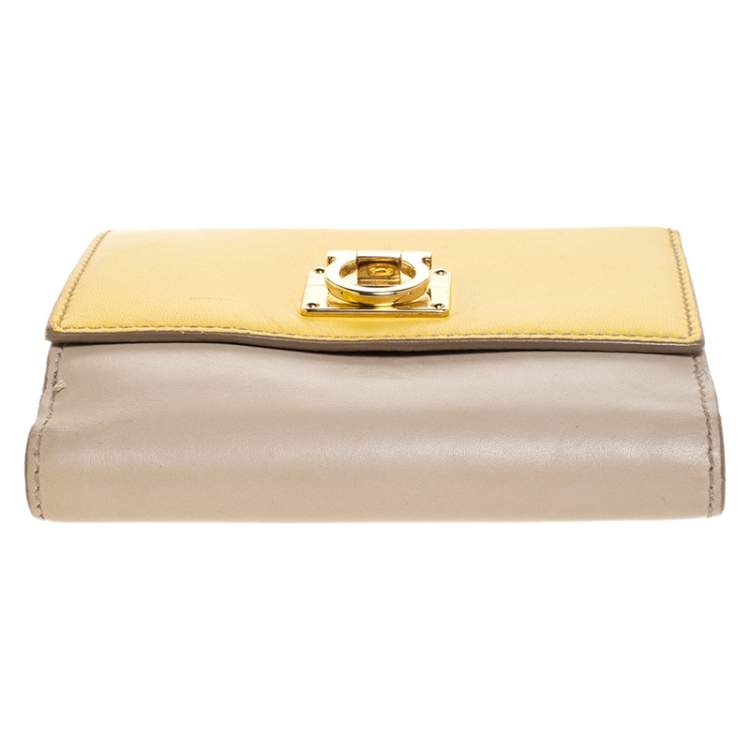 Pre Owned Salvatore Ferragamo Beige/Yellow Leather Gancio Bar French Wallet