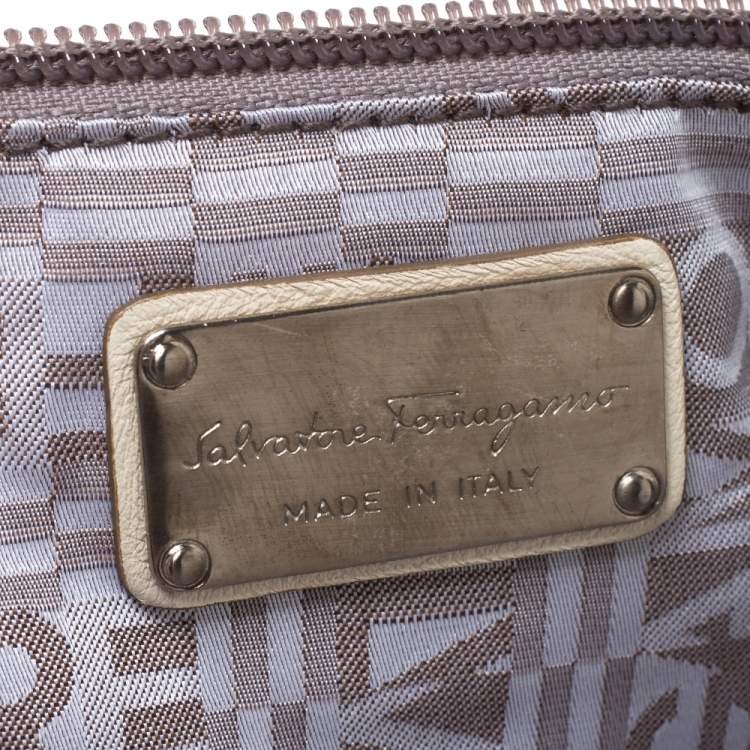 Pre Owned Salvatore Ferragamo Cream Leather Gancini Top Handle Bag
