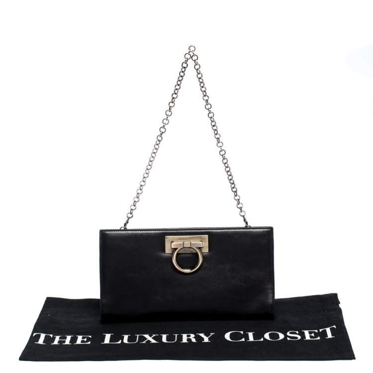 Pre Owned Salvatore Ferragamo Black Leather Gancini Chain Clutch