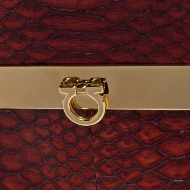مملوكة مسبقًا Salvatore Ferragamo Red Python Mini Sopia Frame Bag