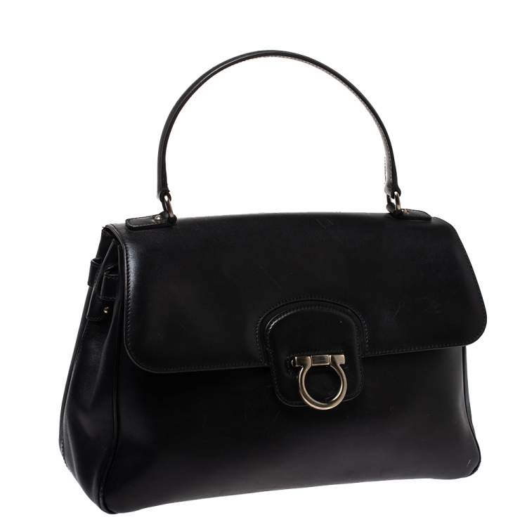 مملوكة مسبقًا Salvatore Ferragamo Black Leather Gancini Satchel