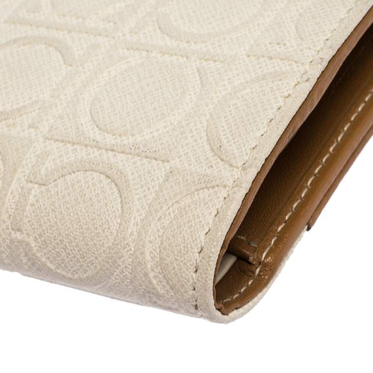 Pre Owned Salvatore Ferragamo White/Brown Gancini Embossed Leather Wallet Bag