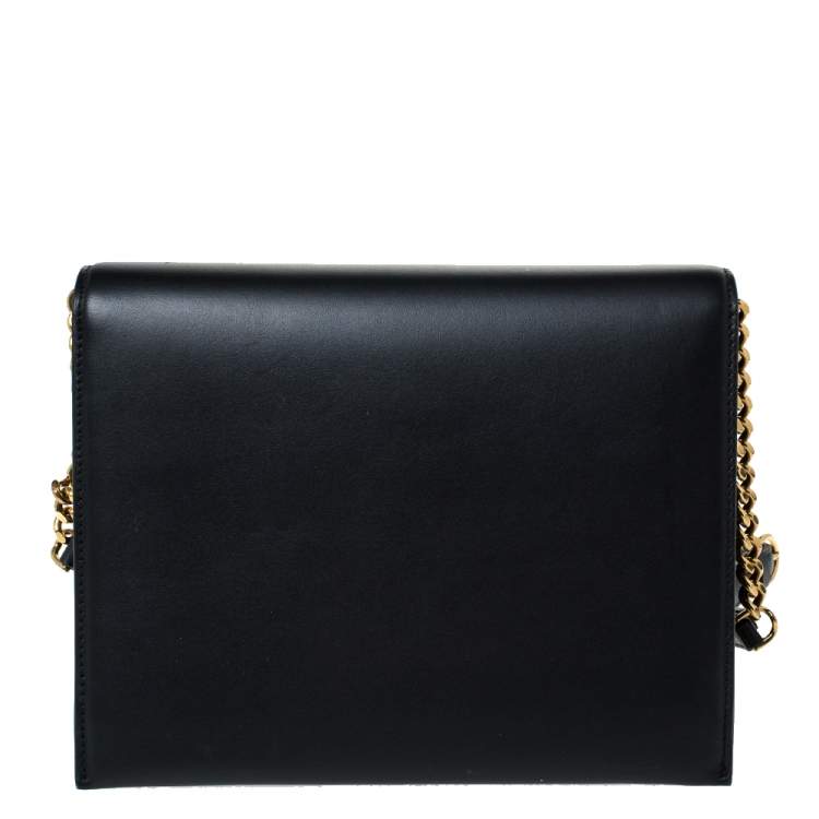 مملوكة مسبقًا Salvatore Ferragamo Black Leather Gancio Square Shoulder Bag