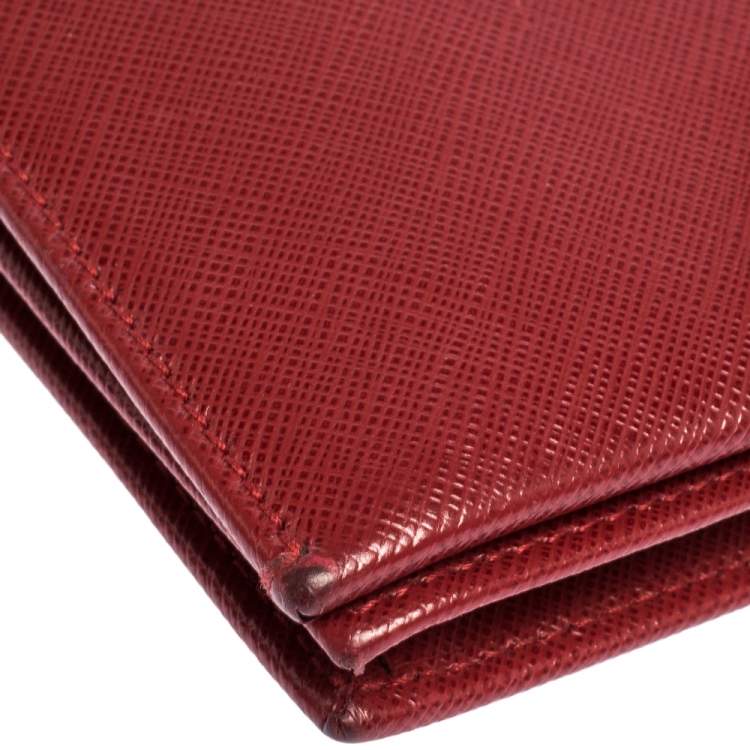 مملوكة مسبقًا Salvatore Ferragamo Red Leather Vara Bow Wallet on Chain