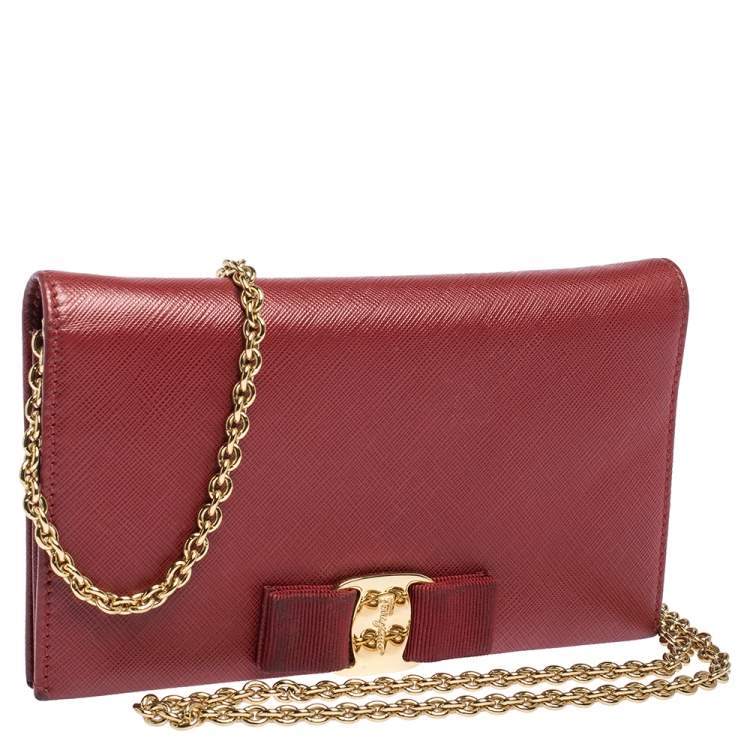 مملوكة مسبقًا Salvatore Ferragamo Red Leather Vara Bow Wallet on Chain