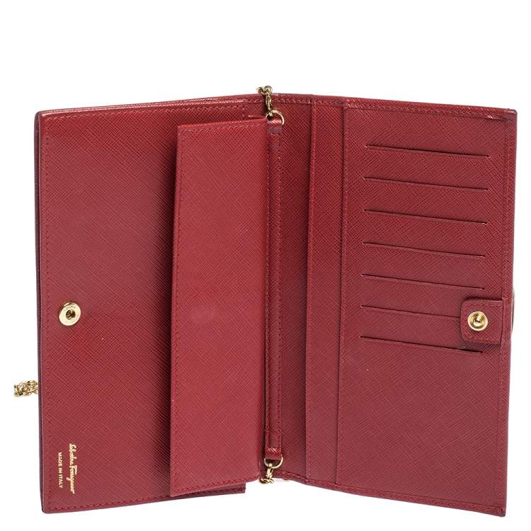 مملوكة مسبقًا Salvatore Ferragamo Red Leather Vara Bow Wallet on Chain
