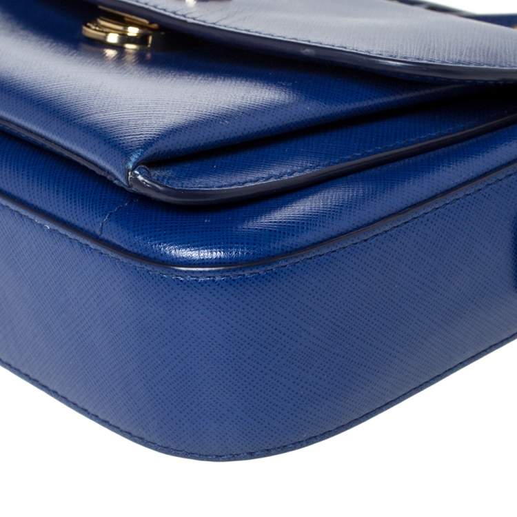 Pre Owned Salvatore Ferragamo Blue Leather Sandrine Shoulder Bag