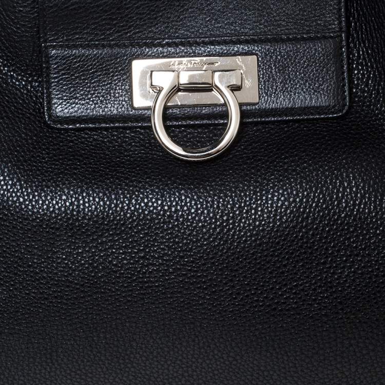 مملوكة مسبقًا Salvatore Ferragamo Black Leather Sofia Hobo