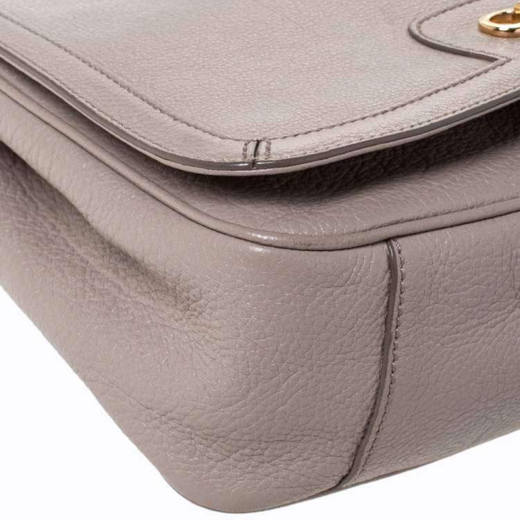 مملوكة مسبقًا Salvatore Ferragamo Beige Leather Shoulder Bag