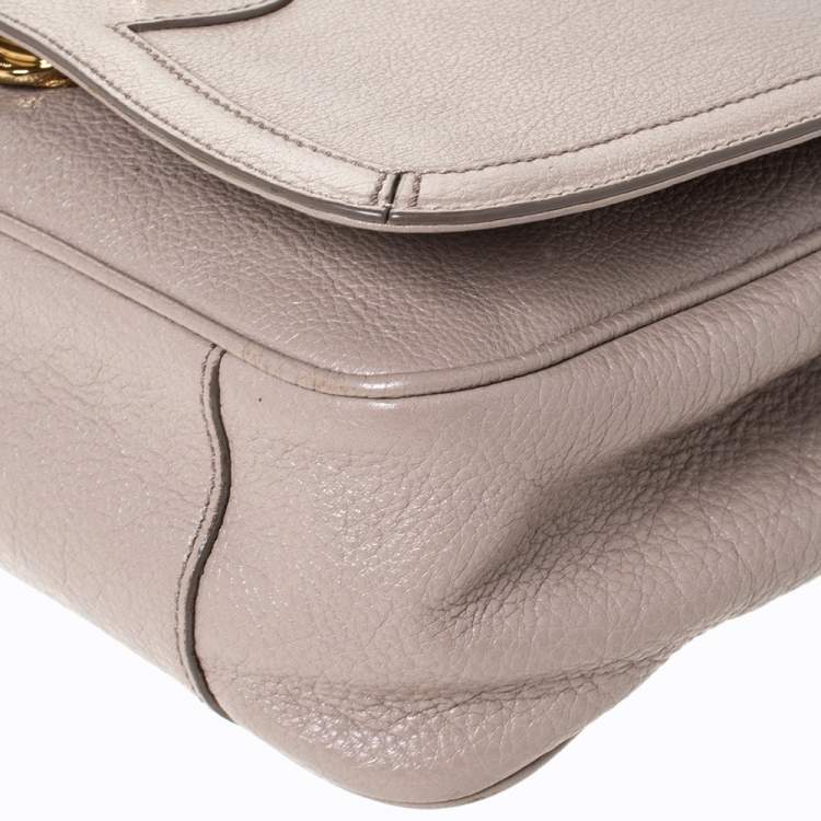 مملوكة مسبقًا Salvatore Ferragamo Beige Leather Shoulder Bag