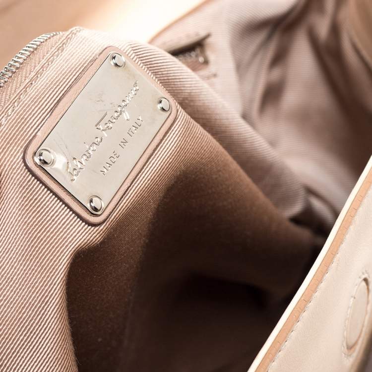 Pre Owned Salvatore Ferragamo Beige Leather Tote