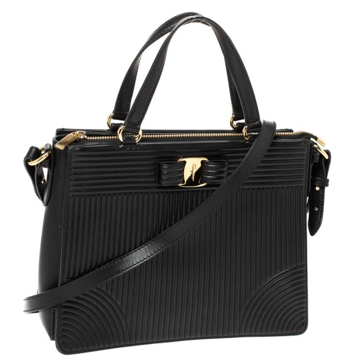 Pre Owned Salvatore Ferragamo Black Leather Vara Tote