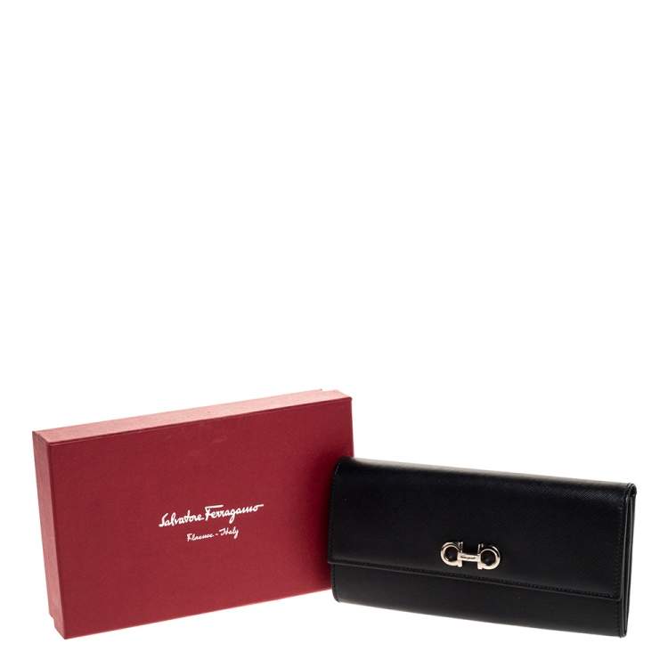 Pre Owned Salvatore Ferragamo Black Leather Double Gancio Continental Wallet