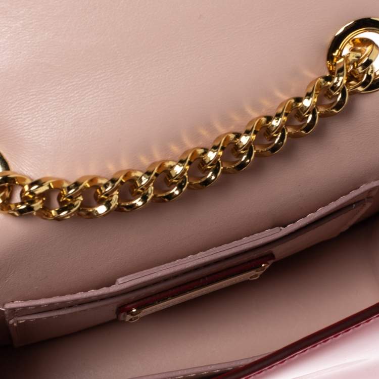 مملوكة مسبقًا Salvatore Ferragamo Red Patent Leather Bow Crossbody Bag