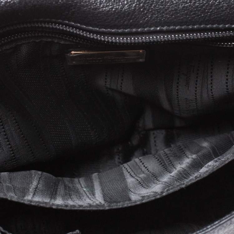 Pre Owned Salvatore Ferragamo Black Leather Gancini Flap Shoulder Bag