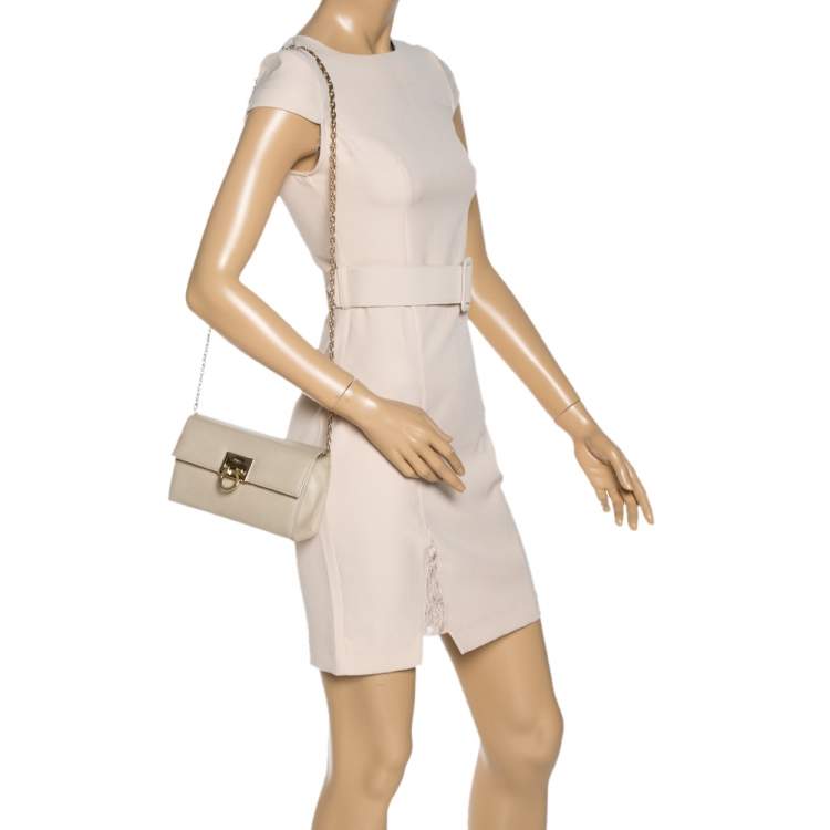 Pre Owned Salvatore Ferragamo Beige Leather Gancini Chain Bag