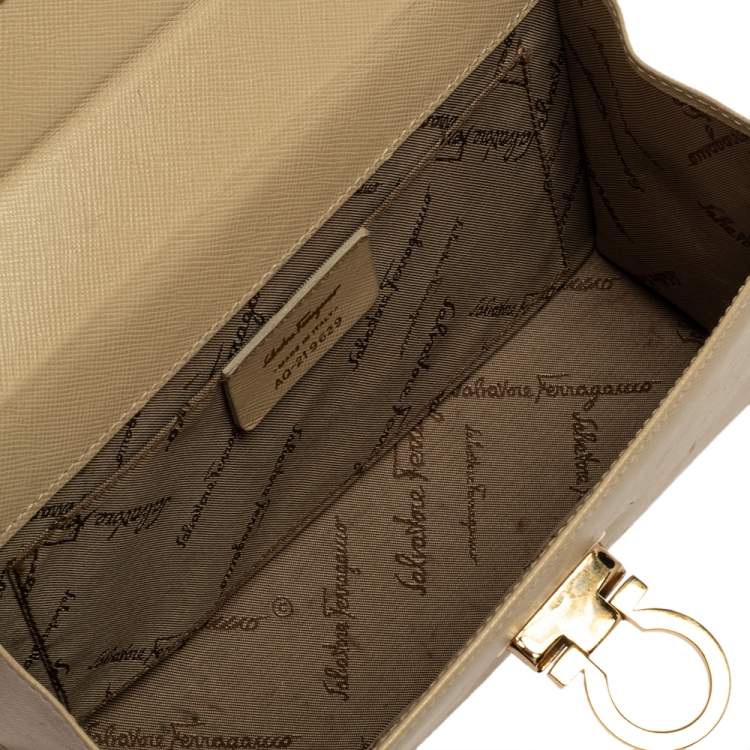 Pre Owned Salvatore Ferragamo Beige Leather Gancini Chain Bag