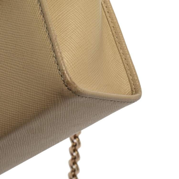 Pre Owned Salvatore Ferragamo Beige Leather Gancini Chain Bag