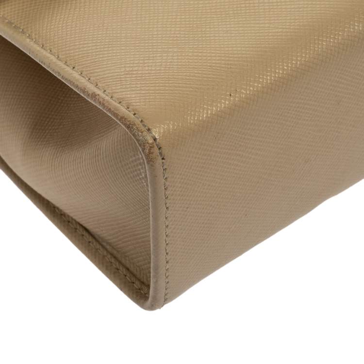 Pre Owned Salvatore Ferragamo Beige Leather Gancini Chain Bag