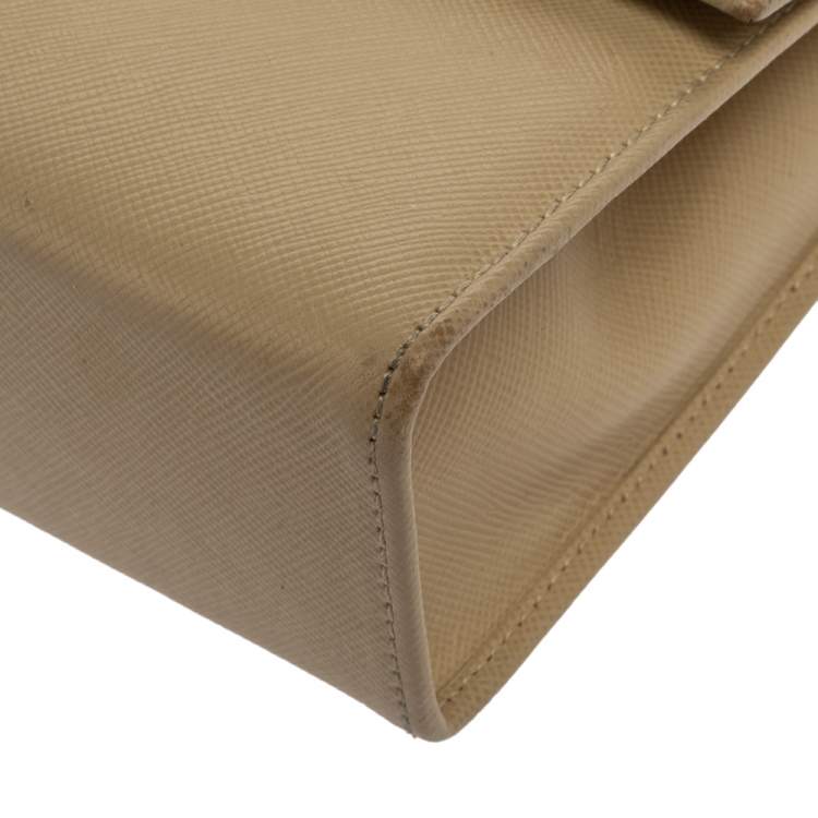Pre Owned Salvatore Ferragamo Beige Leather Gancini Chain Bag