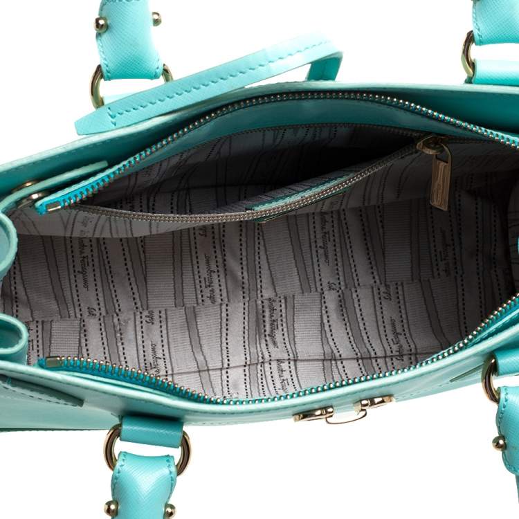 مملوكة مسبقًا Salvatore Ferragamo Turquoise Leather Briana Tote