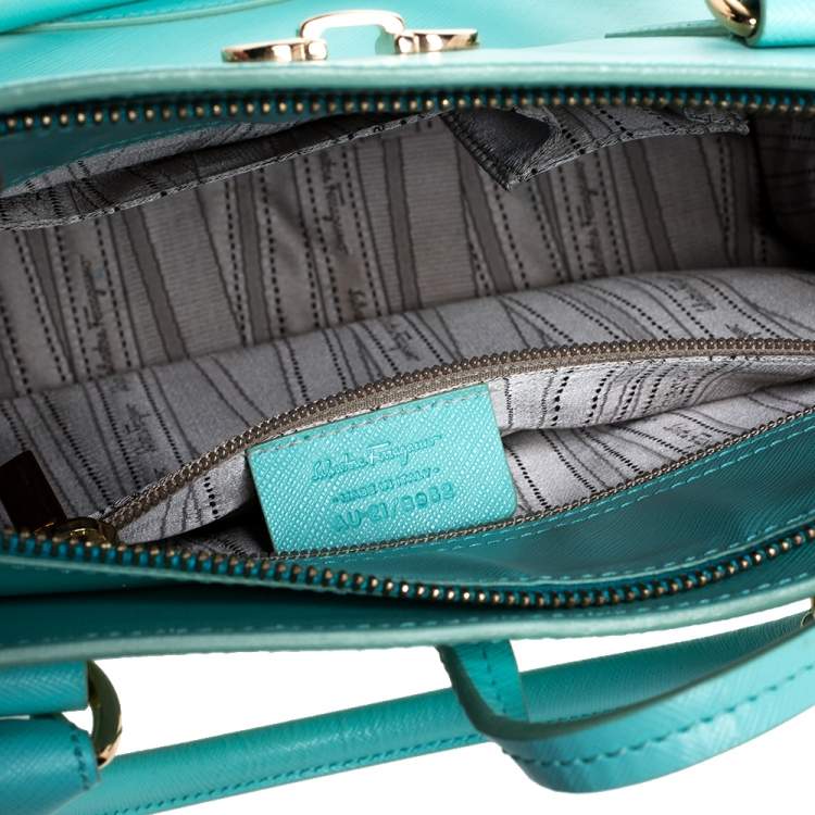 مملوكة مسبقًا Salvatore Ferragamo Turquoise Leather Briana Tote