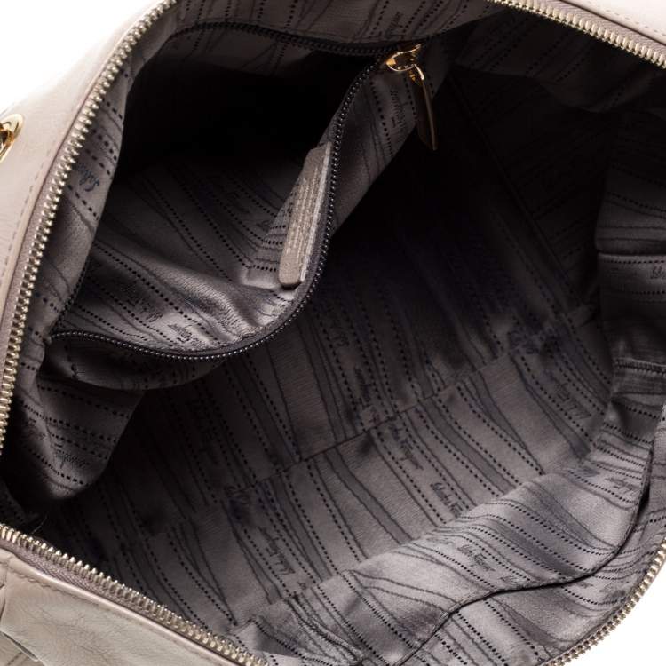 Pre Owned Salvatore Ferragamo Beige Leather Double Gancio Bag