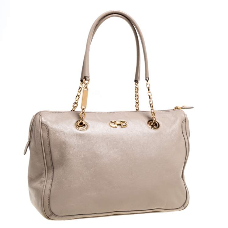Pre Owned Salvatore Ferragamo Beige Leather Double Gancio Bag