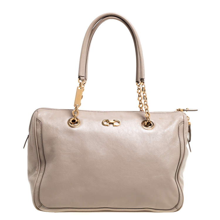 Pre Owned Salvatore Ferragamo Beige Leather Double Gancio Bag