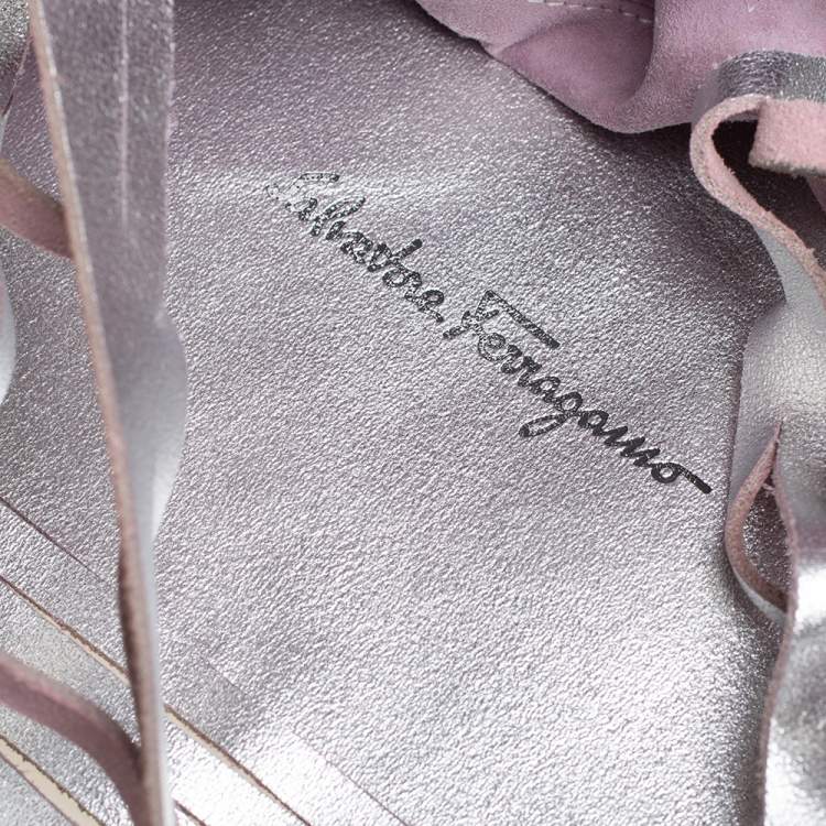 Pre Owned Salvatore Ferragamo Lavender Caged Leather and Suede Ring Handle Bag