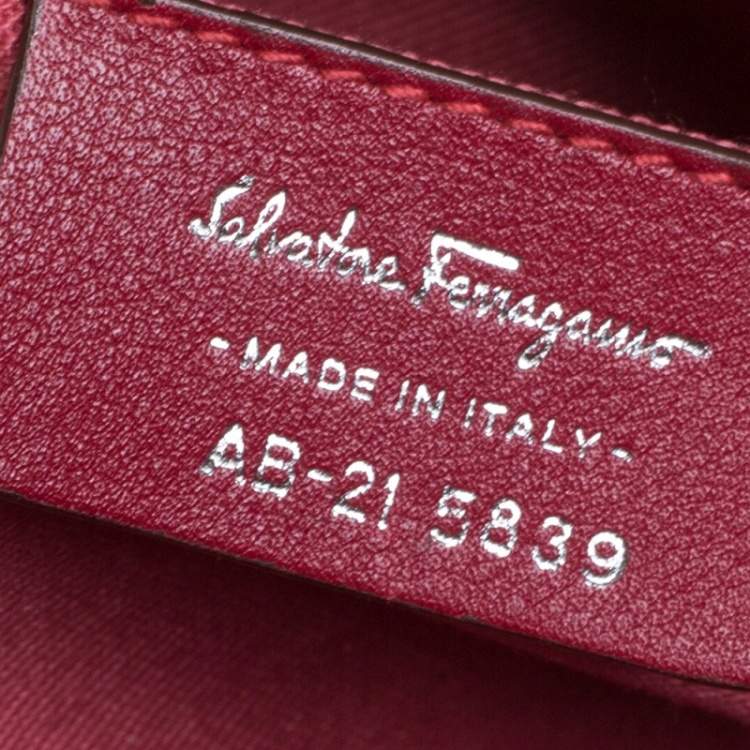 Pre Owned Salvatore Ferragamo Red Leather Gancini Pochette Bag