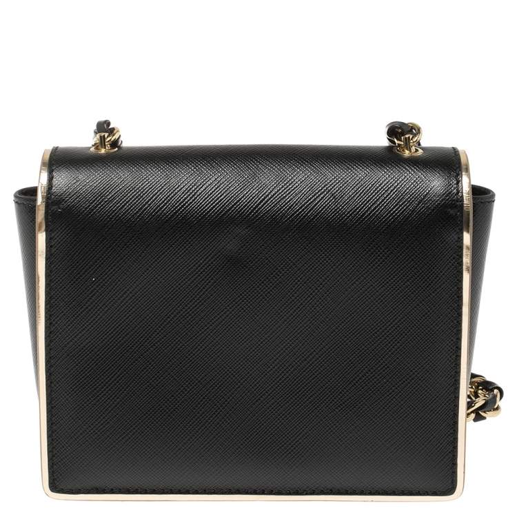 مملوكة مسبقًا Salvatore Ferragamo Black Leather Mini Vara Shoulder Bag