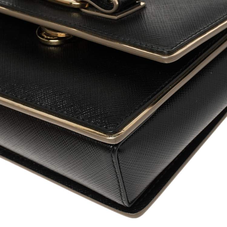 مملوكة مسبقًا Salvatore Ferragamo Black Leather Mini Vara Shoulder Bag