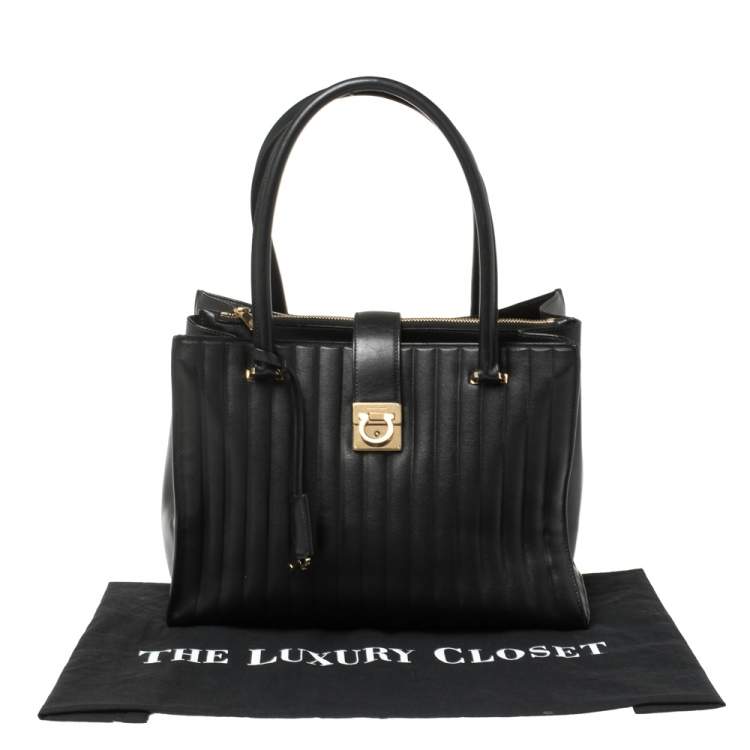Pre Owned Salvatore Ferragamo Black Leather Batik Tote