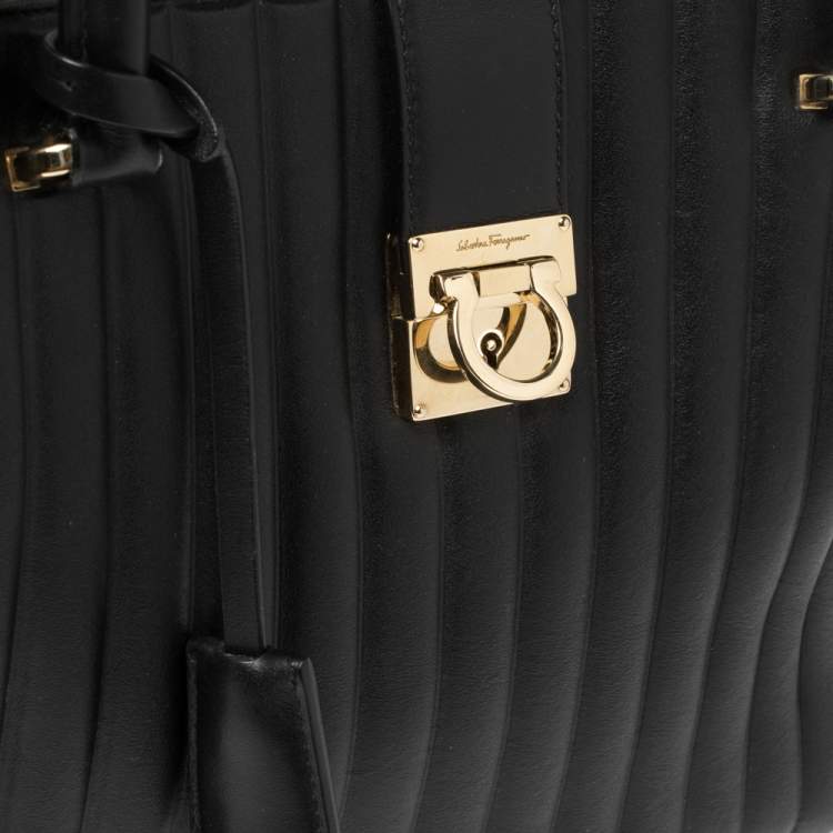 Pre Owned Salvatore Ferragamo Black Leather Batik Tote