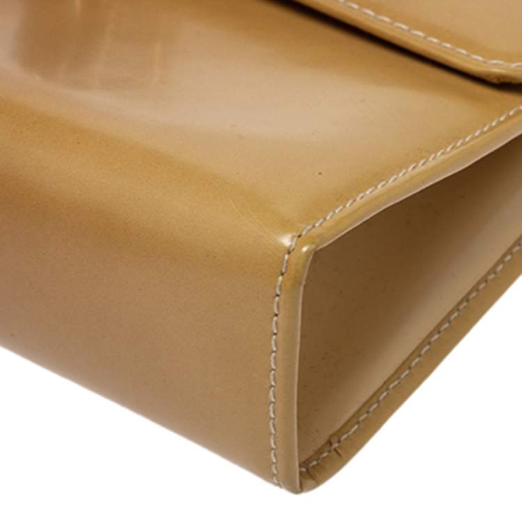 Pre Owned Salvatore Ferragamo Cream Leather Small Gancio Flap Clutch