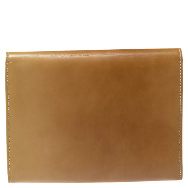 Pre Owned Salvatore Ferragamo Cream Leather Small Gancio Flap Clutch