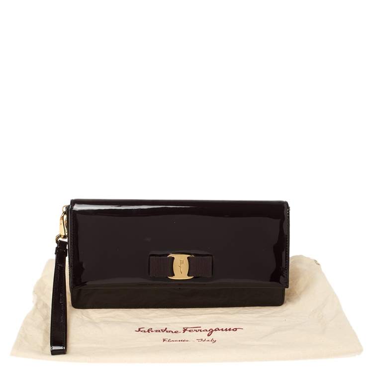 Pre Owned Salvatore Ferragamo Plum Patent Leather  Miss Vara Bow Wristlet Clutch
