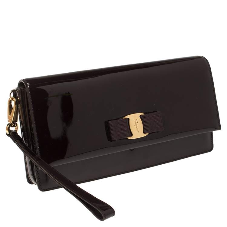 Pre Owned Salvatore Ferragamo Plum Patent Leather  Miss Vara Bow Wristlet Clutch