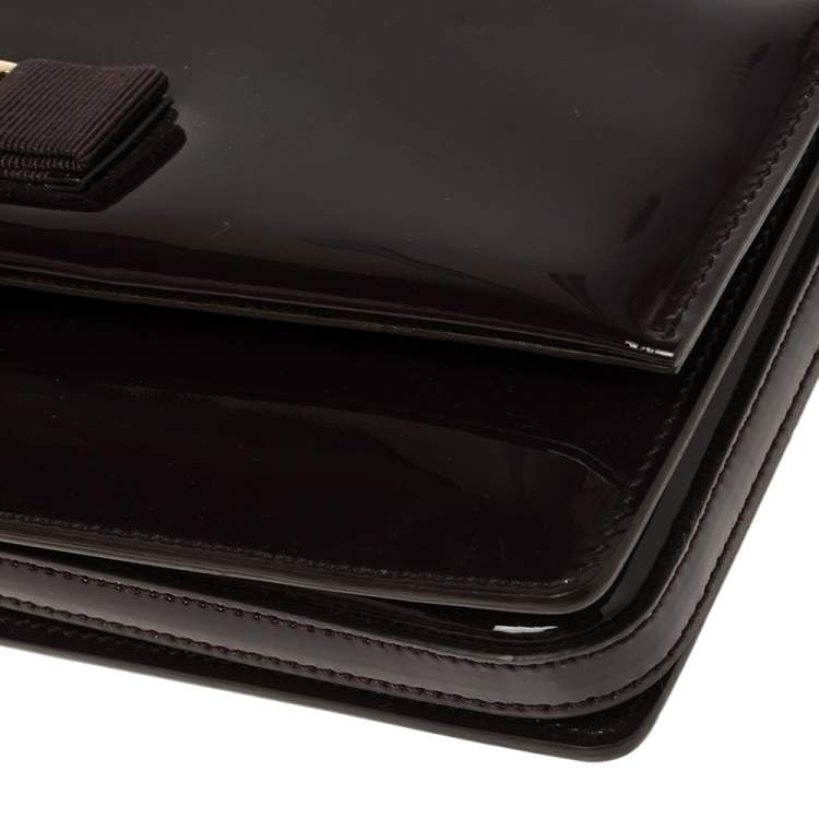 Pre Owned Salvatore Ferragamo Plum Patent Leather  Miss Vara Bow Wristlet Clutch