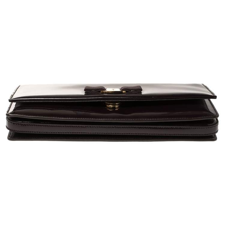 Pre Owned Salvatore Ferragamo Plum Patent Leather  Miss Vara Bow Wristlet Clutch