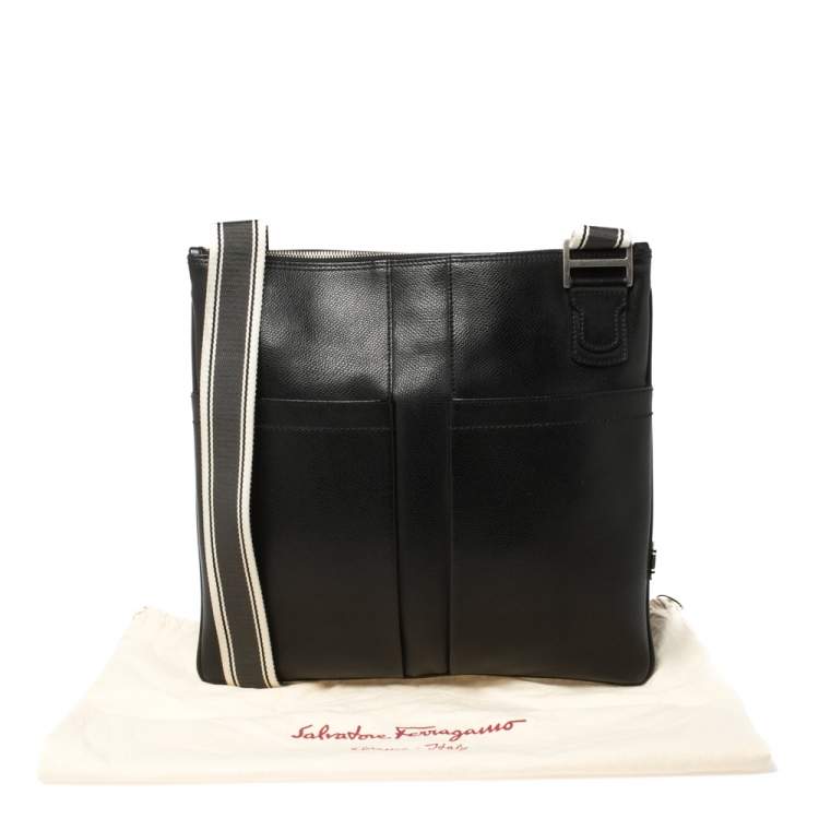 Pre Owned Salvatore Ferragamo Black Leather Messenger Bag