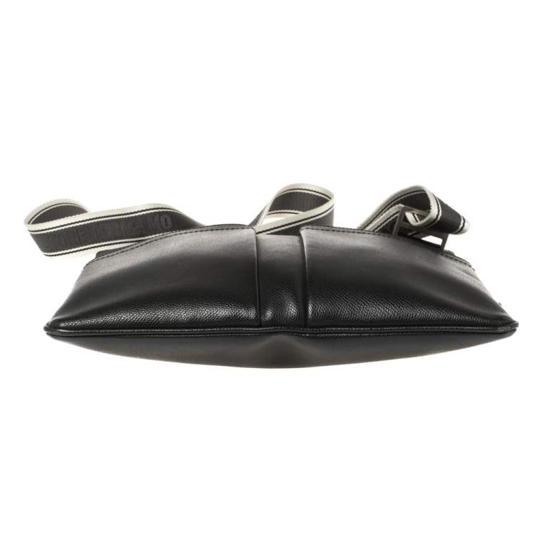 Pre Owned Salvatore Ferragamo Black Leather Messenger Bag