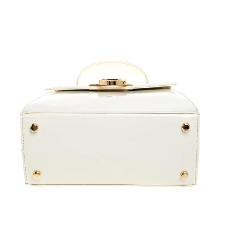 Pre Owned Salvatore Ferragamo Cream Patent Leather Kelly Top Handle Bag