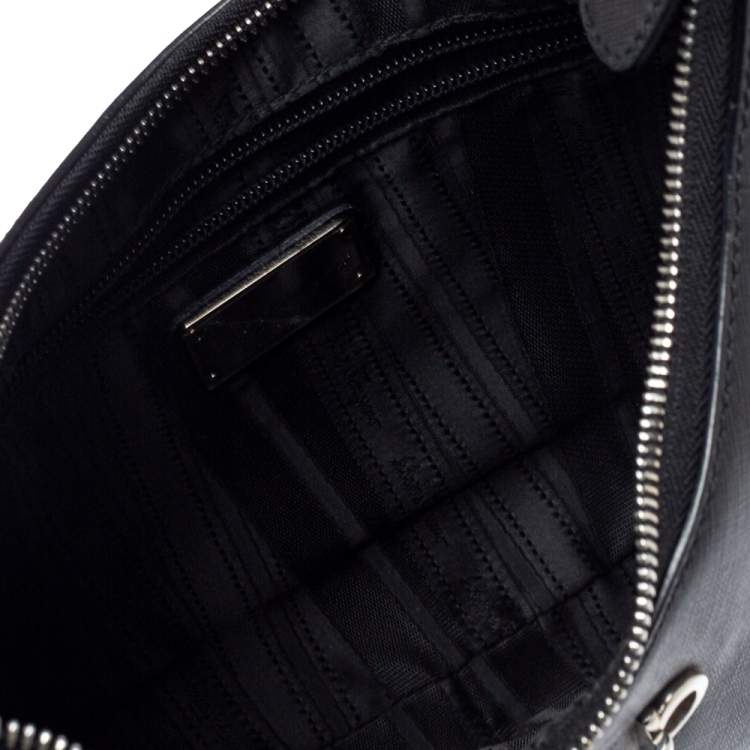 Pre Owned Salvatore Ferragamo Black Leather Gancini Romana Hobo 