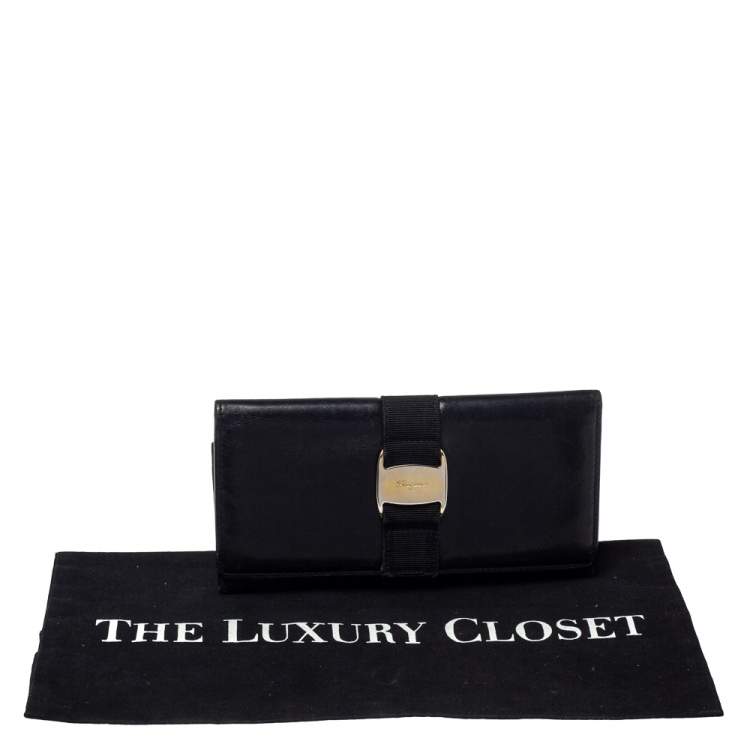 Pre Owned Salvatore Ferragamo Black Leather Bow Wallet