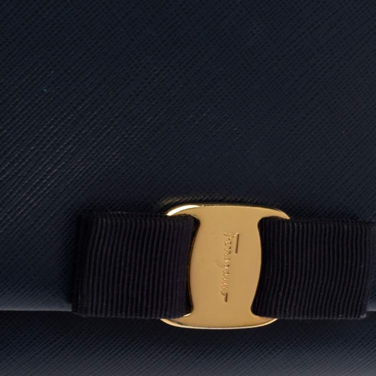 Pre Owned Salvatore Ferragamo Blue Leather Vara Bow Chain Shoulder Bag