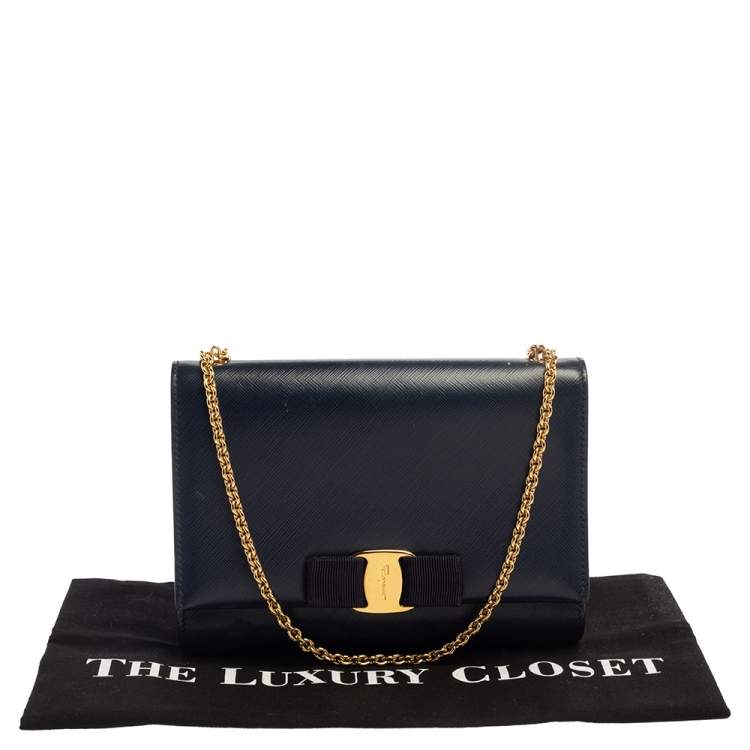 Pre Owned Salvatore Ferragamo Blue Leather Vara Bow Chain Shoulder Bag